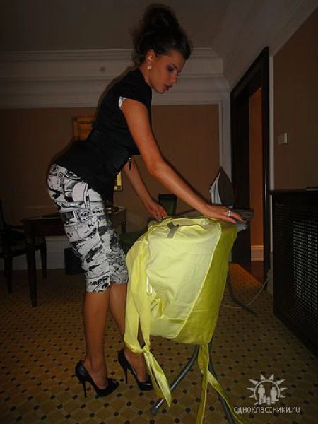 Учениці, які цілуються (43 фото) – фото 34