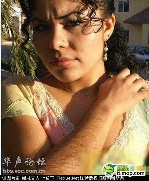 Жах дня. Дівчата з волоссям на руках (5 фото) – фото 1