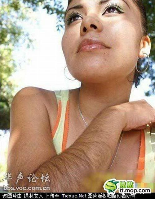 Жах дня. Дівчата з волоссям на руках (5 фото) – фото 3