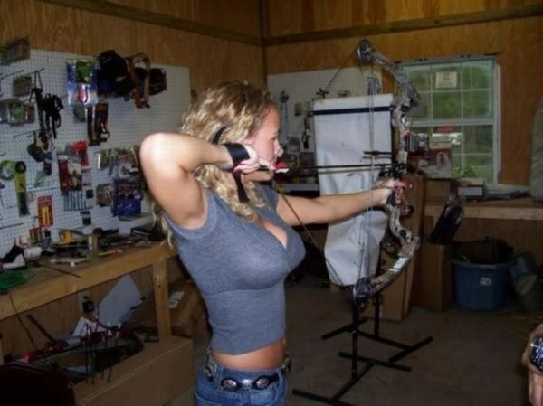 Дівчата з видатними формами (40 фото) – фото 21