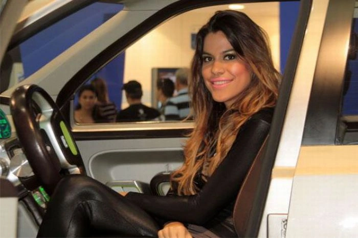 Дівчата з автосалону (90 фото) – фото 15