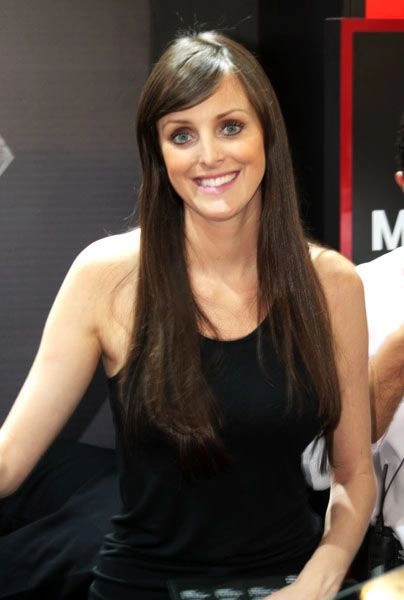 Дівчата з автосалону (90 фото) – фото 49