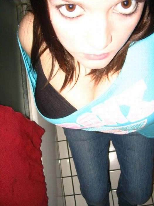 Дівчина з декольте (15 фото) – фото 7