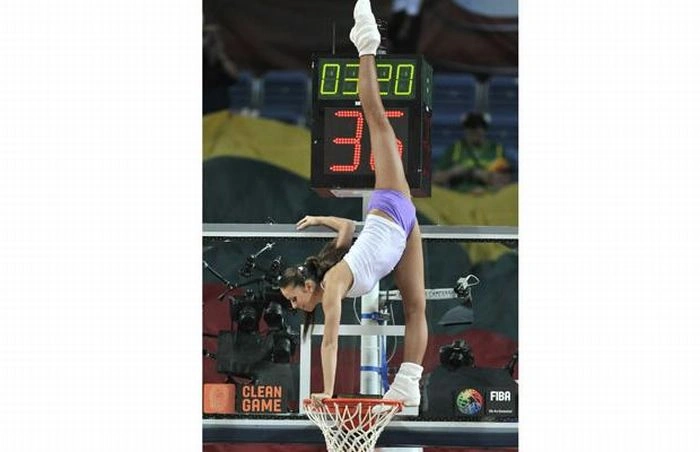 Дівчата на чемпіонаті світу з баскетболу (32 фото) – фото 29