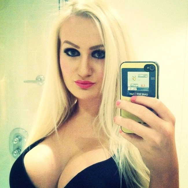 Дівчина, що заманічена красою ляльки Барбі (25 фото) – фото 23