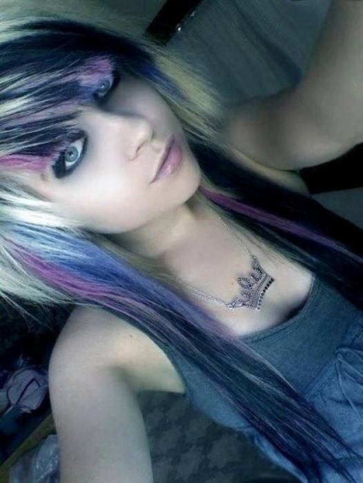 Привабливі та незвичайні дівчата емо (40 фото) – фото 38