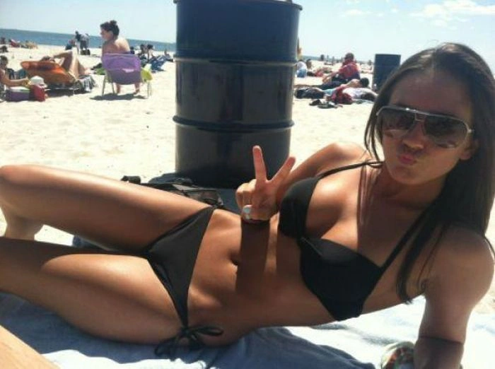 Літні дівчата в купальниках бікіні (52 фото) – фото 19