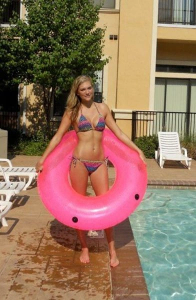 Літні дівчата в купальниках бікіні (52 фото) – фото 31