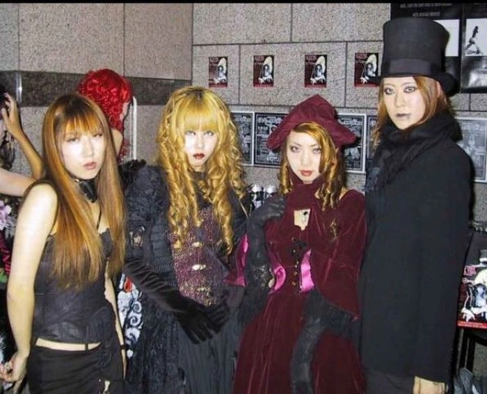 Дівчата-готи з Японії (20 фото) – фото 16