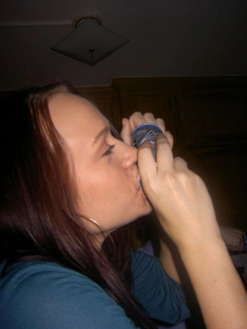 Дівчата швидко п'ють пиво (59 фото) – фото 3