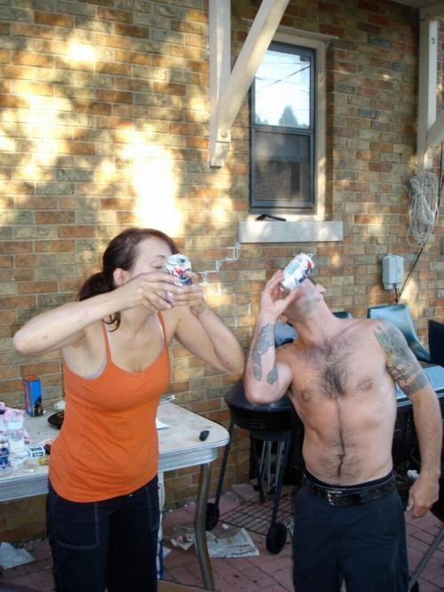 Дівчата швидко п'ють пиво (59 фото) – фото 6