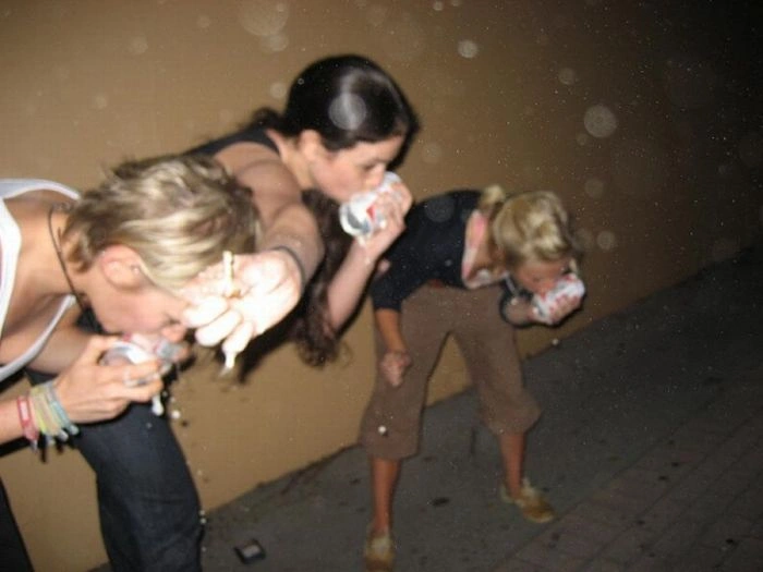 Дівчата швидко п'ють пиво (59 фото) – фото 29