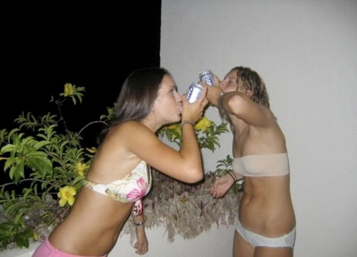 Дівчата швидко п'ють пиво (59 фото) – фото 38