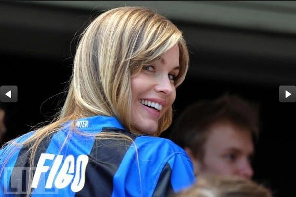 Дівчата та дружини футболістів (28 фото) – фото 12