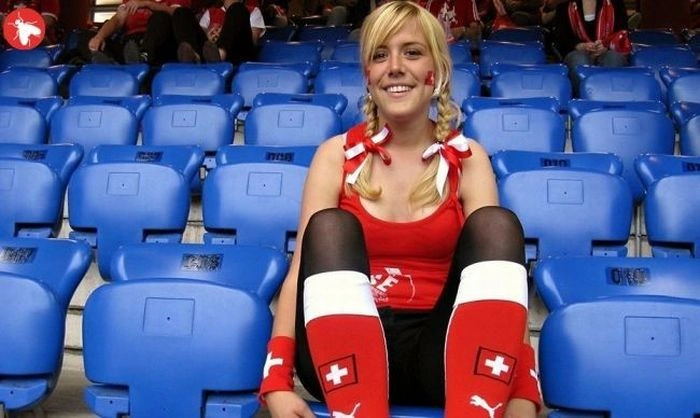 Прекрасні футбольні вболівальниці (104 фото) – фото 36