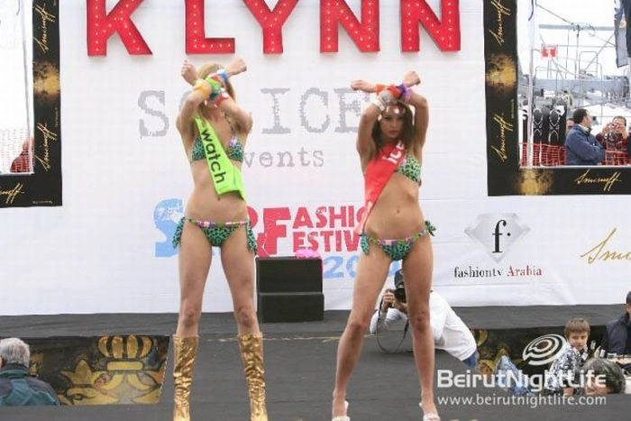 Дівчата в нижній білизні на лижному фестивалі (77 фото) – фото 23