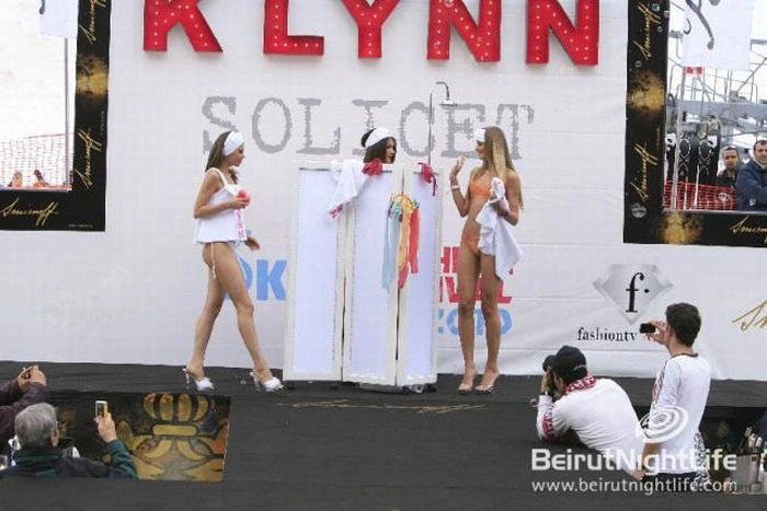 Дівчата в нижній білизні на лижному фестивалі (77 фото) – фото 52