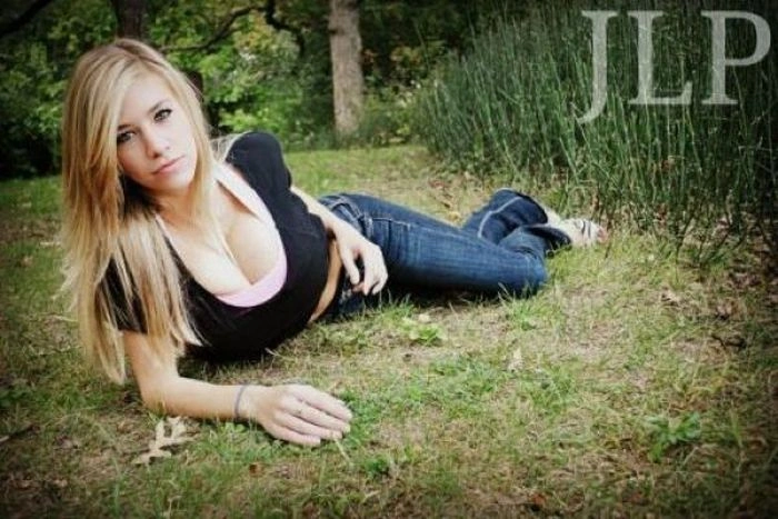 Дівчина з пабу Hooters (19 фото) – фото 1