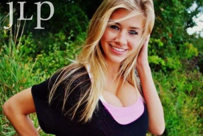 Дівчина з пабу Hooters (19 фото) – фото 2