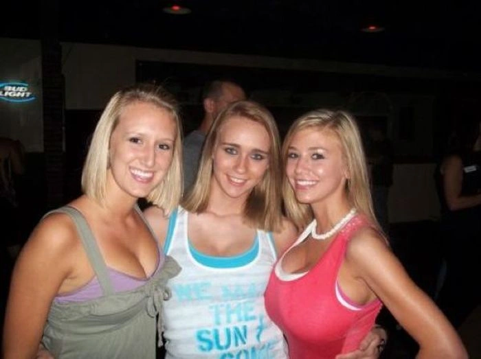 Дівчина з пабу Hooters (19 фото) – фото 14