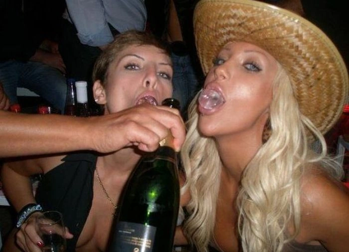 Дівчата з нічного клубу в Афінах (66 фото) – фото 14