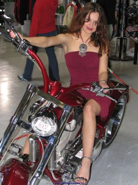 Дівчата на байк-шоу (80 фото) – фото 12