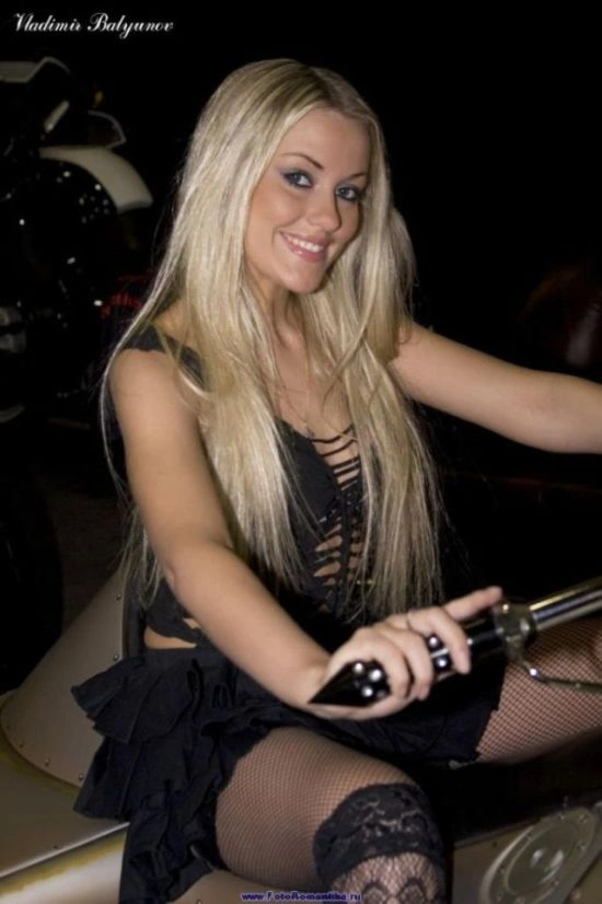 Дівчата на байк-шоу (80 фото) – фото 69