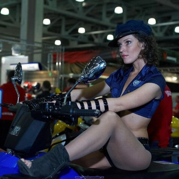 Дівчата на байк-шоу (80 фото) – фото 80