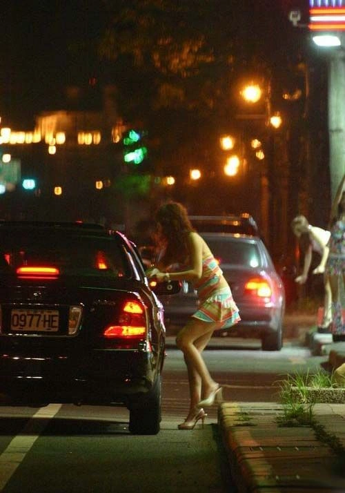 Дівчата-продавці арекового горіха на Тайвані (51 фото) – фото 4