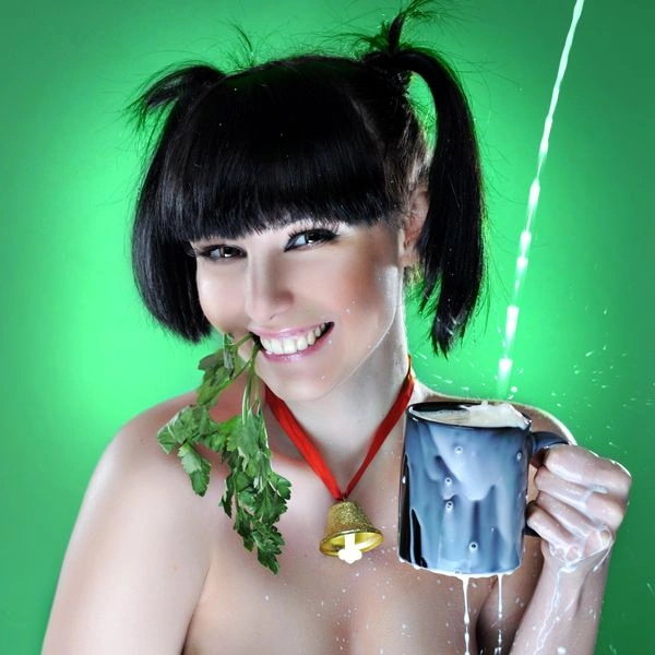 Дівчата та молоко (11 фото)