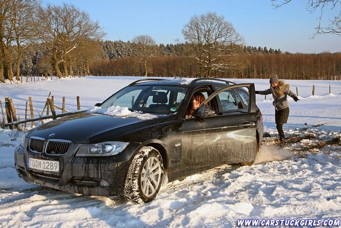 Дівчата на зимових дорогах (36 фото) – фото 1