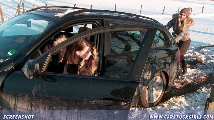 Дівчата на зимових дорогах (36 фото) – фото 3