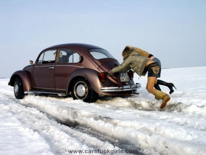 Дівчата на зимових дорогах (36 фото) – фото 4