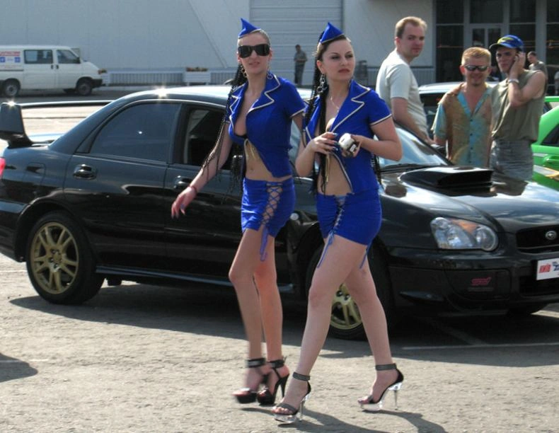 Літні дівчата (105 фотографій) – фото 77