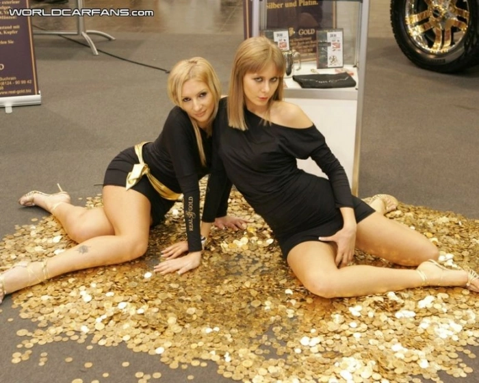 Дівчата на виставці "Essen Motor Show - 2007" (31 фото) – фото 4