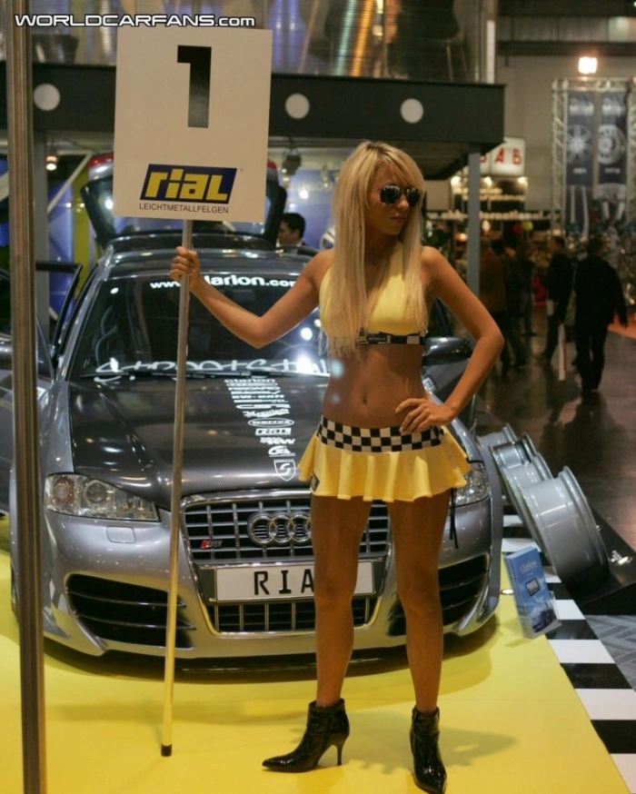 Дівчата на виставці "Essen Motor Show - 2007" (31 фото) – фото 8