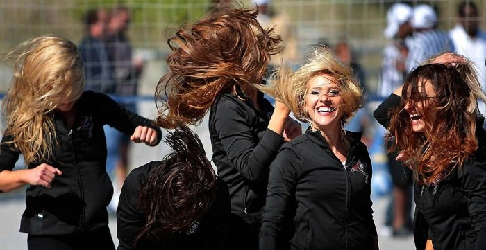 Битва дівчат з групи підтримки (34 фото) – фото 3