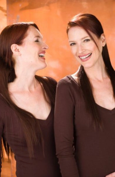 Сексуальні близнюки (63 фото) – фото 32