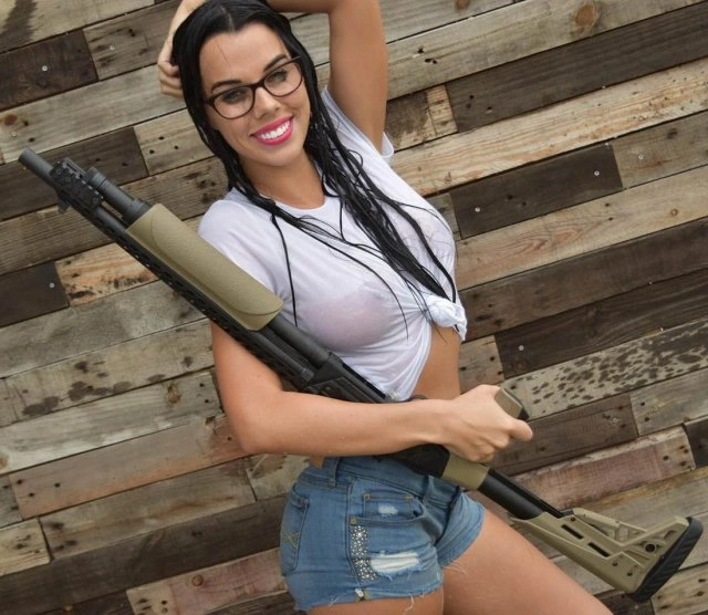 Дівчата, які гарно виглядають у окулярах - і не тільки (25 фото) – фото 23