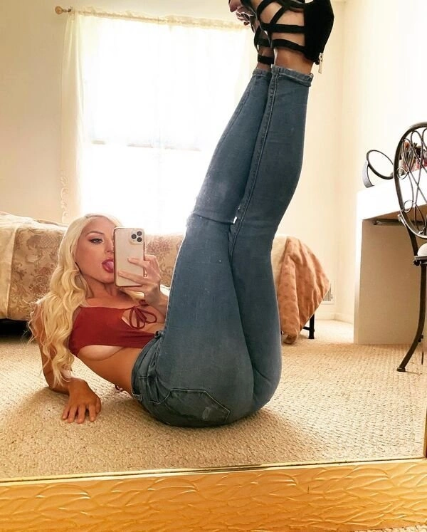 Дівчата, які знають, як треба позувати перед камерами (25 фото) – фото 8