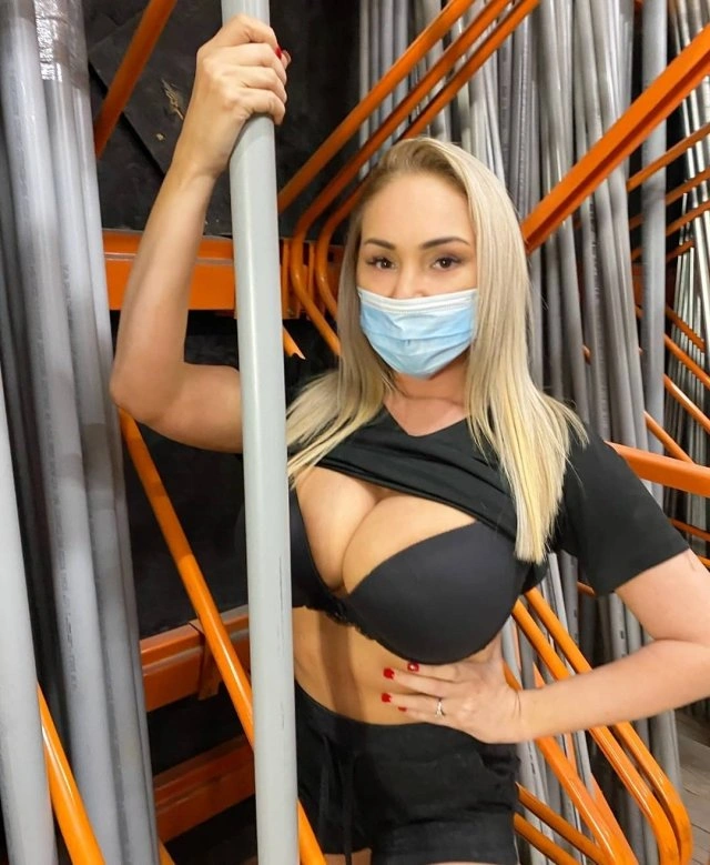 Актриса фільмів для дорослих Мері Кері (Mary Carey) боротиметься за пост губернатора Каліфорнії (15 фото)