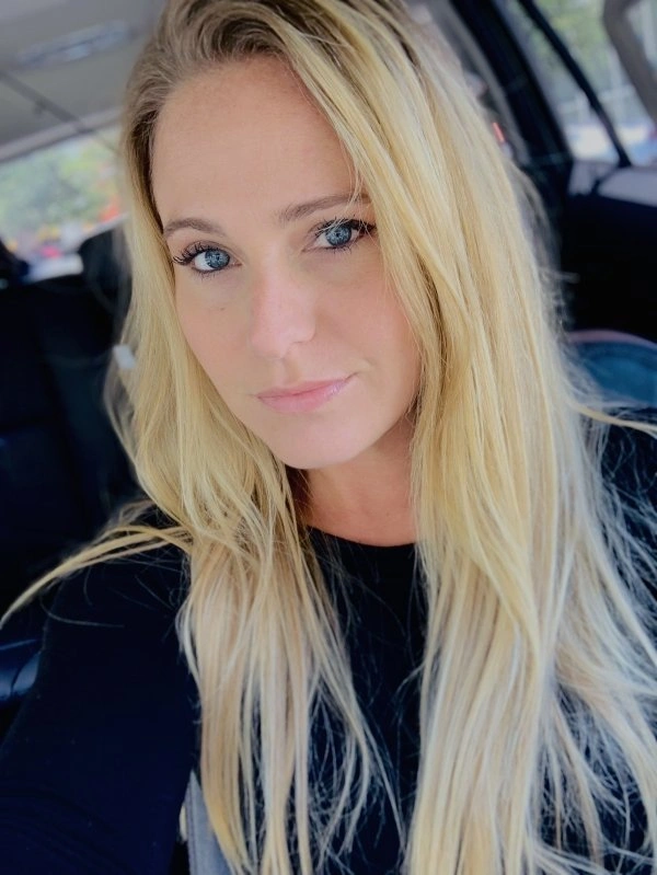 Дівчата роблять селфі в автомобілях (25 фото) – фото 3