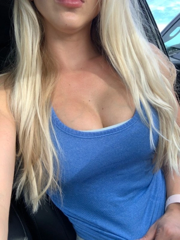 Дівчата роблять селфі в автомобілях (25 фото) – фото 15