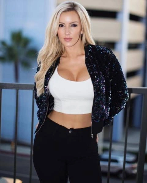 Дівчата з вузькими таліями (39 фото) – фото 9