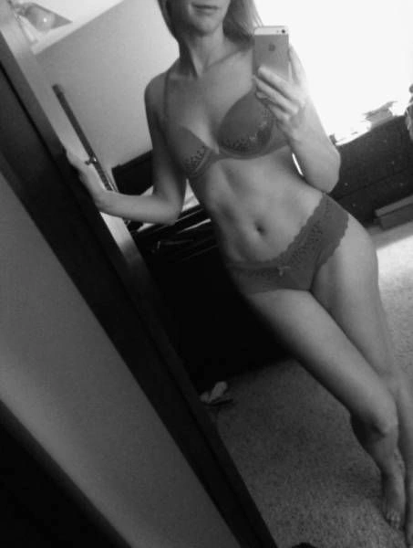 Дівчата з вузькими таліями (39 фото) – фото 29