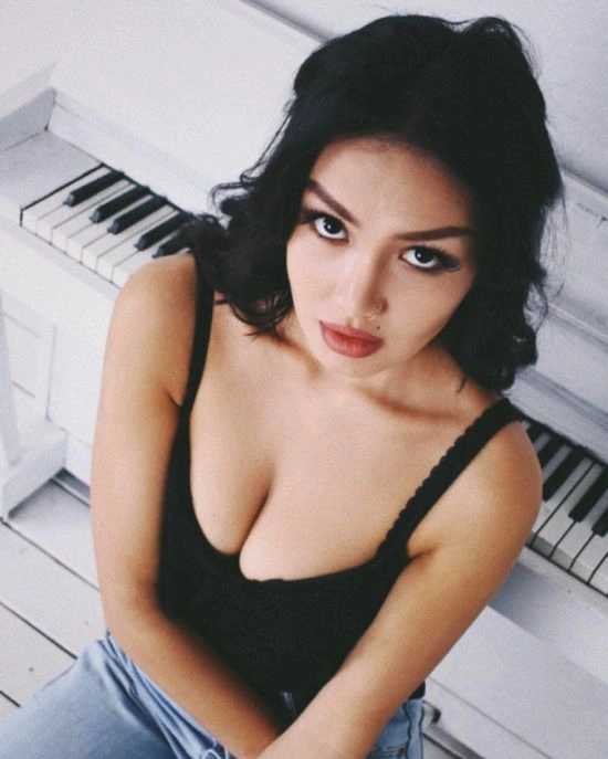 Айжан Байзакова - відома модель з Казахстану (20 фото + відео) – фото 20