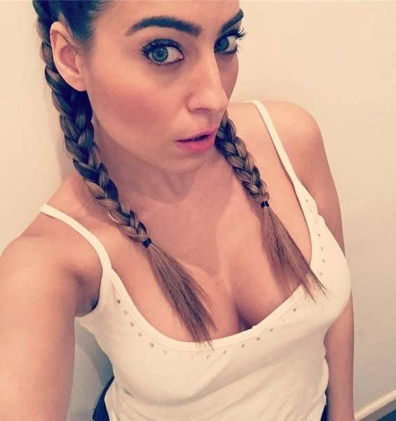 Італійська модель Паола Сауліно мріє про зустріч з власником біонічного пеніса (7 фото) – фото 6