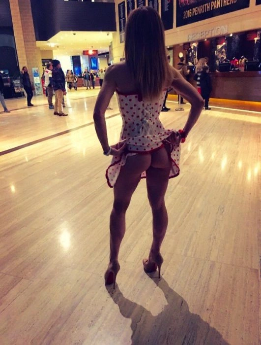 Чарівні дівчата у платтях (41 фото) – фото 5