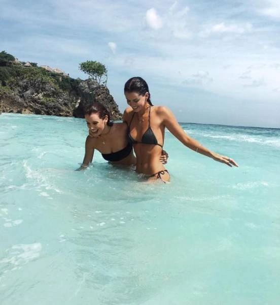 Вологі дівчата (41 фото) – фото 33