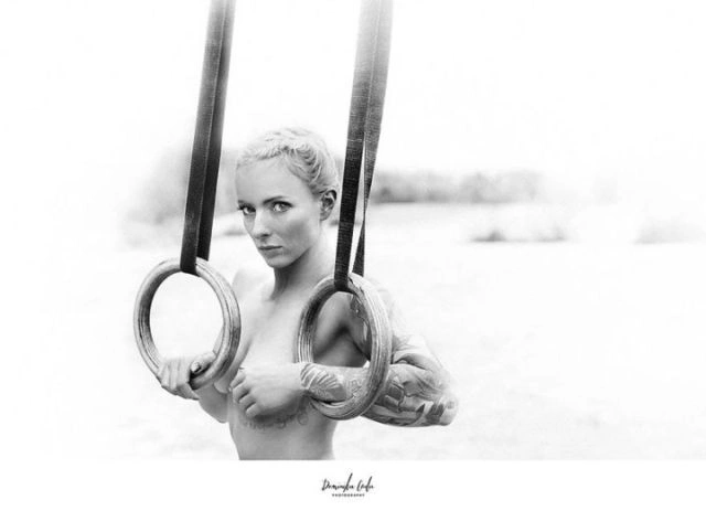 Спортсмени знялися оголеними у благодійному календарі Домініки Цуди (15 фото) – фото 7